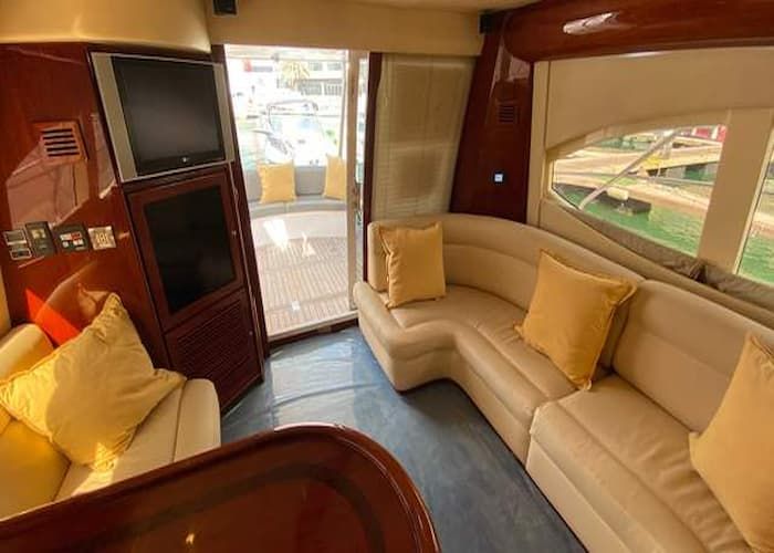 motor yacht rental Dubai, luxury yachts services, Dubai motor yacht rental