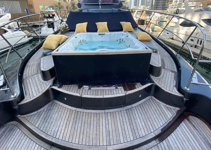 superyacht charter Dubai, super yacht Dubai, Dubai luxury yacht charter